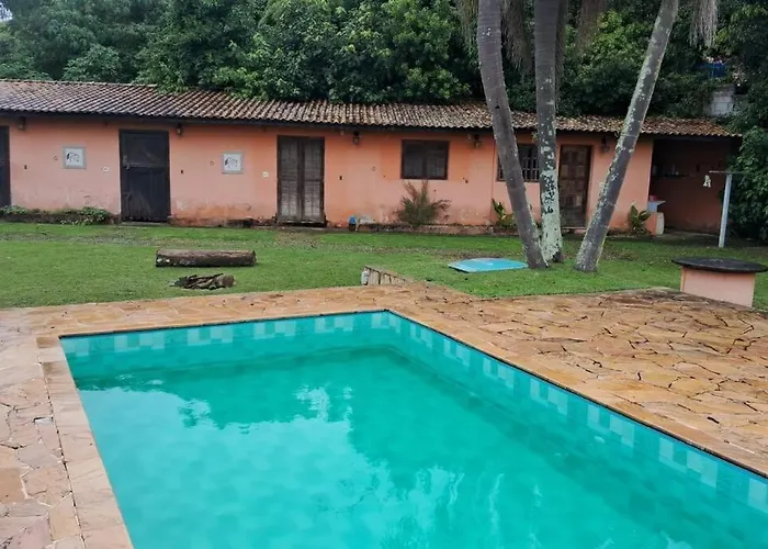Casa Condominio Perto Animalia