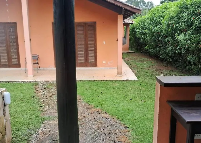 Casa Condominio Perto Animalia